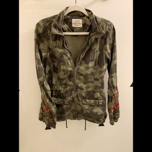 Ladies Camo Canvas Jacket from Buckle